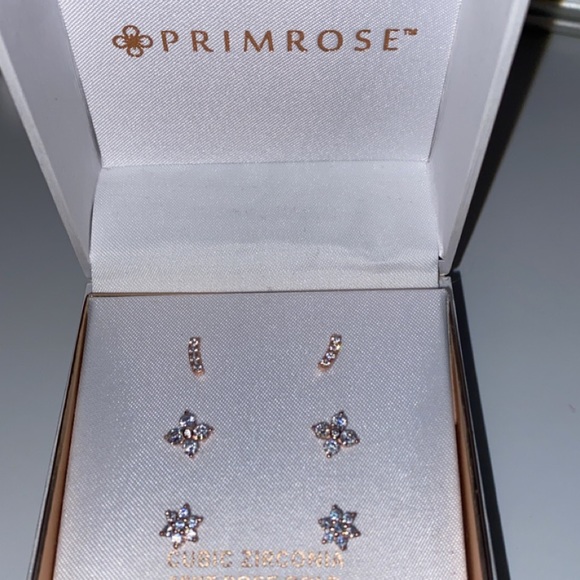 Prime rose Earings - Picture 2 of 4